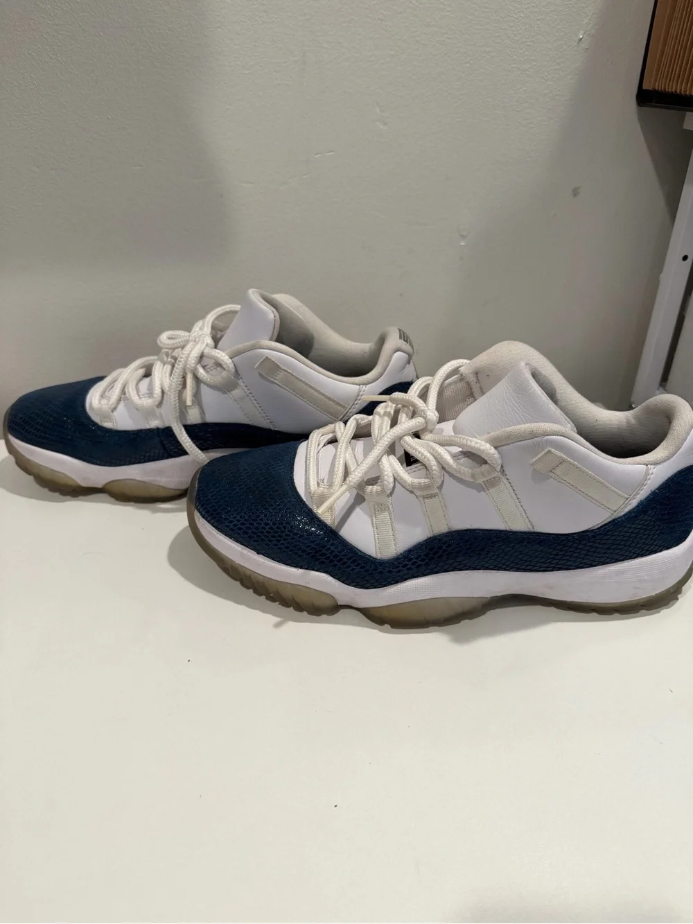 Air Jordan 11 Retro Low LE 